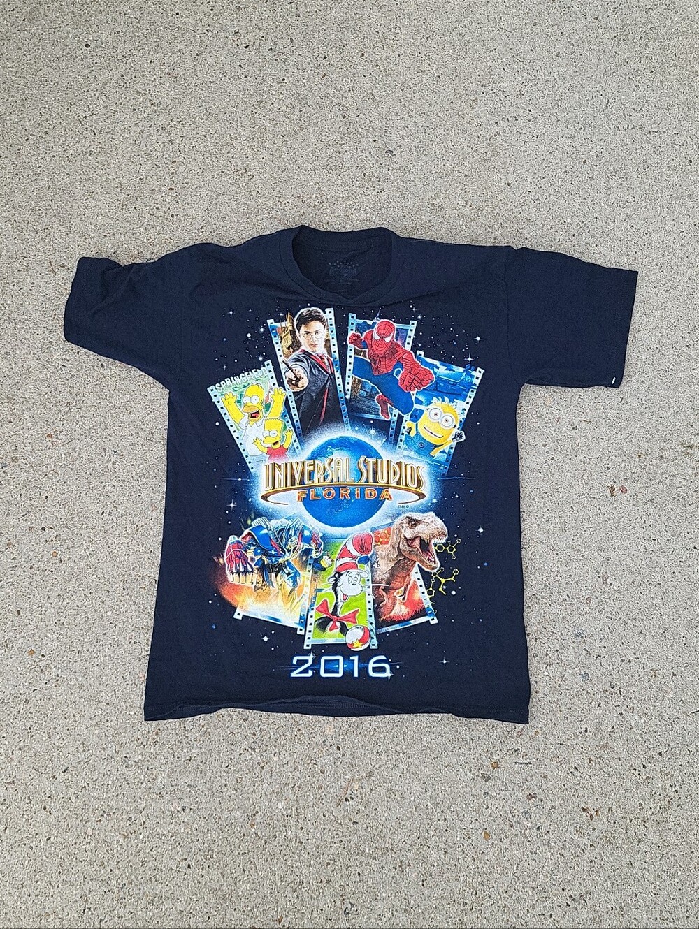 Y2K Vintage Universal Studios Graphic Tee - Black